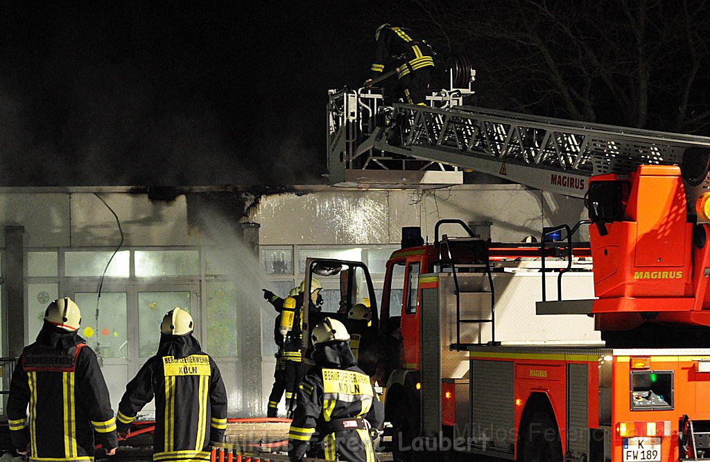 Feuer Schule Koeln Hoehenhaus Von Bodeschwinghstr P12.JPG
